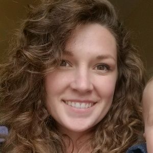 Meet your Posher, Leah